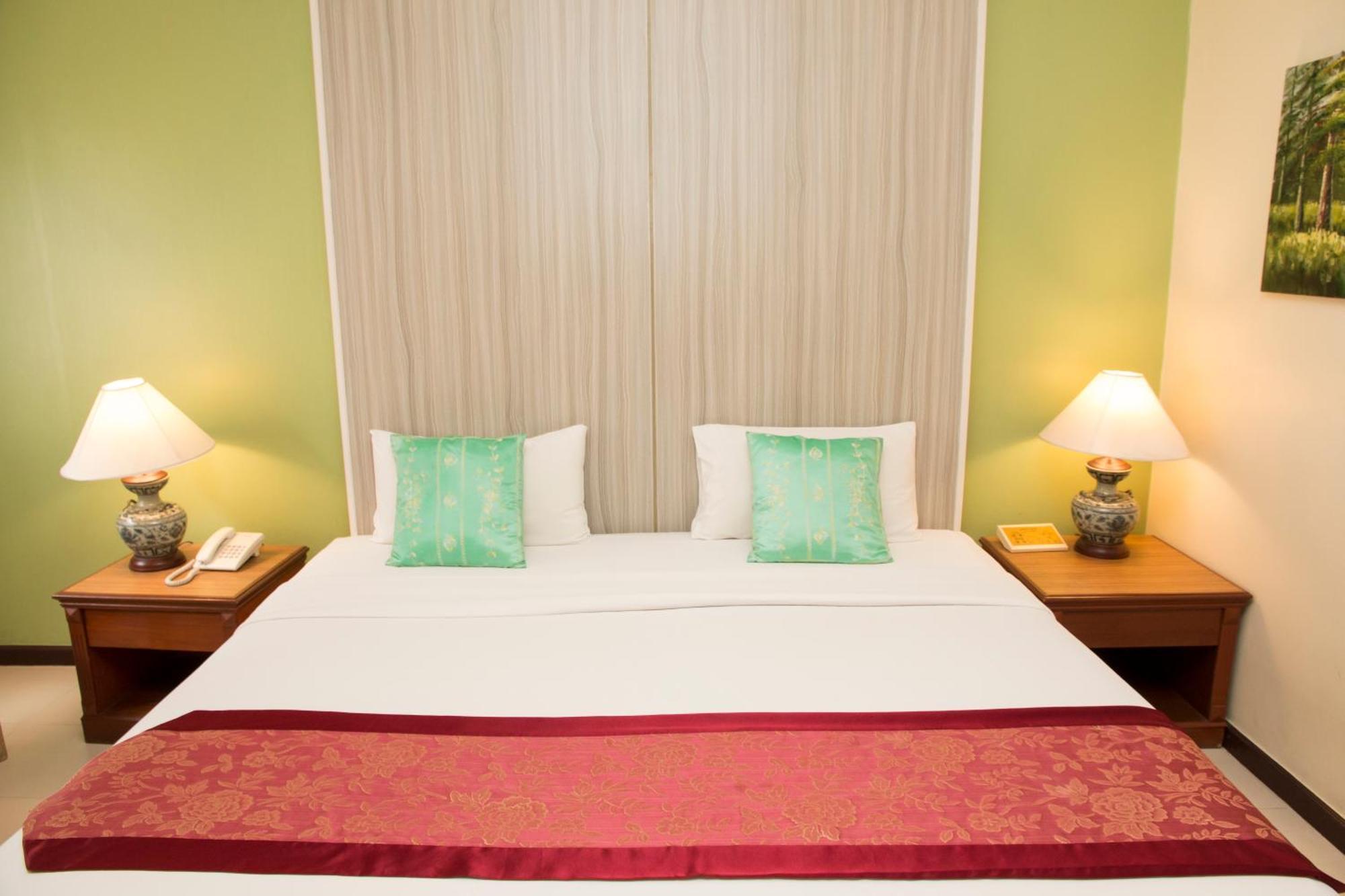 S Lodge Pattaya Formally Sabai Lodge Luaran gambar
